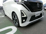 前後バンパーにはコーナーソナーも付いてます♪