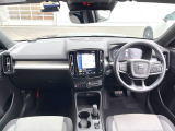 XC40 B4 AWD モメンタム 4WD 
