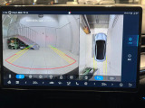 【パノラミックビューモニター】専用のカメラにより、上から見下ろしたような視点で360度クルマの周囲を確認することができます☆死角部分も確認しやすく、狭い場所での切り返しや駐車もスムーズに行えます。