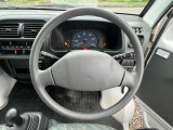 当社の車両は基本的に現状販売となりますので現車確認をお願い致します。遠方で現車確認ができない場合はノークレームノーリターンとなります。また外出が多いのでご来店の際は事前にご連絡をお願いいたします。