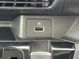 運転席前にはUSB充電ポート