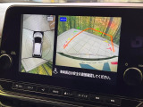 【アラウンドビューモニター】専用のカメラにより、上から見下ろしたような視点で360度クルマの周囲を確認することができます☆死角部分も確認しやすく、狭い場所での切り返しや駐車もスムーズに行えます。