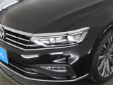 【IQ.LEDヘッドライト】フロントカメラで対向車や先行車を検知し、最適な配光を可能とした最新のヘッドライトシステムです。