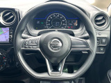 【ステアリングスイッチ】運転中、前方から目線をそらすことなく、オーディオ等の操作が可能な便利機能!安心&快適なドライブを演出してくれます♪