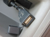 USBソケットも付いてスマホの充電など様々な用途に使用でき便利です