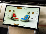 運手席・助手席ともに3段階で強弱の調節が可能なシートヒーター&クーラー機能を装備!季節を問わず快適に過ごせるポイントの高い装備と言えます♪快適なドライブをお楽しみください♪