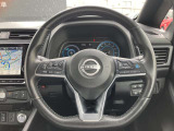 ステアリングスイッチ搭載!ハンドルひとつで手を離さなくても運転中視線をそらさなくても操作が出来て便利です