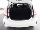 大きな開口幅で荷物を出し入れしやすいのが魅力のラゲージスペースです!
