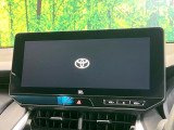 【メーカー純正ナビ】インテリアに溶け込むスタイリッシュな「専用設計」メーカーナビを装備♪視認性や操作性など基本性能にも優れ、より上質なカーライフをお楽しみいただけます。