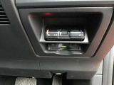 ETCが装着されています。再セットアップ後高速道路の料金所をノンストップで通過できて大変便利です。