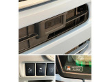 品質へのこだわり!フロアマットやシートなど車内をキレイに清掃し、ニオイや汚れなどを徹底的にクリーニングしてもらっております。室内はピカピカです☆