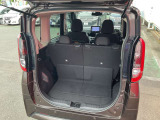 バックドアもとても大きく開きますので、荷物の積み下ろしもラクラク。