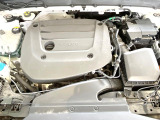 当店の認定中古車(VOLVO APPROVED CAR)はメーカー基準の車齢・走行に応じた内外装・機関の176項目もの項目に厳密な点検を実施。すべての基準を満たした自信を持ってお届けする中古車です。