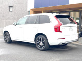 当店の認定中古車(VOLVO APPROVED CAR)はメーカー基準の車齢・走行に応じた内外装・機関の176項目もの項目に厳密な点検を実施。すべての基準を満たした自信を持ってお届けする中古車です。