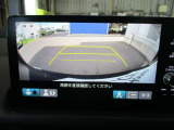 ガイド線表示機能付きのバックカメラで、バックでの車庫入れも安心です。