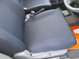 運転席シートです。シートヒーター付きです。
