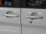 ☆車内の隅々まで徹底クリーニング!目に見えない汚れも落とします!除菌ウイルス除去・消臭でお子様にも安心!