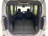 積み下ろしのしやすいデッキにはたっぷりと荷物を積み込んでいただけます。遊びから仕事まで、様々なシーンで頼れます♪