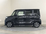 両側パワースライドドア付きだから、狭い駐車スペースなどでの 乗り降りラクラク!小さなお子さまのいるご家庭には嬉しい装備。