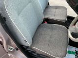 運転席シート廻りは使用感も少なく、良好な状態となっています。丁寧に使われていたことがよくわかりますね