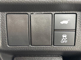 【パワーバックドア】荷物を抱えた状態でもリアゲートの開閉が可能です!お買い物時やアウトドアの際に役立ちますね♪