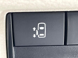【パワースライドドア】スマートキーや運転席のスイッチでスライドドアの開閉が可能♪電動だから力を入れてドアを開ける必要が無く、小さいお子様でも、重い荷物を持っている時もラクに開け閉めできます♪