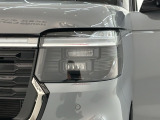 LEDヘッドライトは、点灯の瞬間から最大光量を発揮し、突然暗くなるトンネルなどでの安定感を高めます。
