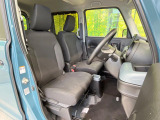 運転席シート廻りは使用感も少なく、良好な状態となっています。丁寧に使われていたことがよくわかりますね。