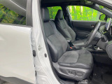 運転席シート廻りは使用感も少なく、良好な状態となっています。丁寧に使われていたことがよくわかりますね。