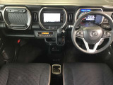 広々とした視界で運転も快適。勿論、安心、安全なSRSエアバックシステム運転席&助手席付