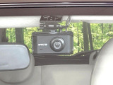 【ドライブレコーダー】ドライブレコーダー装備!走行中はもちろん、あおり運転や事故に遭遇した際、映像で記録し、万一のリスクに備えます。※記録用SDカードはお客様ご自身でご準備いただく必要があります。
