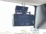 【ドライブレコーダー】映像・音声などの運転中の記録を残します。事故などを起こした起こされた時の証拠になりえますので、もしも時でも安心ですね。