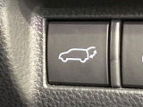 【パワーバックドア】スマートキーや運転席のボタンを押すだけでリアゲートが自動で開閉します!荷物を持っている時や、高い位置にあるバックドアを閉める際に便利な機能です♪