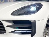 ●LEDヘッドライト:夜間走行時も良好な視界を確保し安心して運転できる高輝度LEDヘッドライトを装備!点灯速度が早く、消費電力も抑えられています。