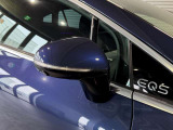 メルセデスの認定中古車「サーティファイドカー」には、最大100項目にも及ぶ点検・整備項目が設定されています>