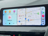 ●Apple Car Play:スマホとの有線接続で、ナビ・オーディオ再生などスマホのアプリ機能が画面でも使える便利機能です!