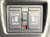 【両側パワースライドドア】スマートキーや運転席のスイッチで後席両側スライドドアの開閉が可能♪電動だから力を入れてドアを開ける必要が無く、小さなお子様でも簡単に開け閉めでき快適です♪