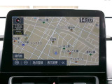 標準装備の地デジ対応ディスプレイオーディオ付きです。ナビゲーション機能を装備しています。