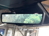 【デジタルインナーミラー】後席の大きな荷物や同乗者で後方が確認しづらい時でも安心!カメラが撮影した車両後方の映像をルームミラー内に表示。クリアな視界で状況の確認が可能です!