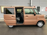 両側スライドドアなので、狭い駐車場でも乗り降りもラクラク♪