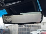 【デジタルインナーミラー】後席の大きな荷物や同乗者で後方が確認しづらい時でも安心!カメラが撮影した車両後方の映像をルームミラー内に表示。クリアな視界で状況の確認が可能です!