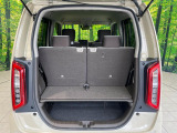 普段のお買い物や通勤、送迎等に十分な荷室スペースを確保しております。セカンドシートを倒すと、大きな荷物の積載も可能です♪