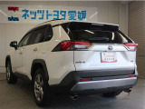 荷物をたっぷり載せて広々ドライビング♪夏でも冬でも、アウトドアやショッピングを思い切り楽しみましょう!