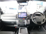 特別仕様車なので高級感のある内装になっています♪