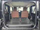 普段のお買い物や通勤、送迎等に十分な荷室スペースを確保しております。セカンドシートを倒すと、大きな荷物の積載も可能です♪