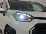 高輝度で点灯速度が速く、しかも消費電力の少ないLEDヘッドライトが装備されています!LEDの明るい光が走行中の視界の確保をサポートして、夜のドライブがより楽しく安全に運転できます♪