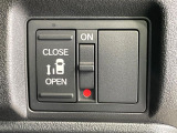 【パワースライドドア】スマートキーや運転席のスイッチでスライドドアの開閉が可能♪電動だから力を入れてドアを開ける必要が無く、小さいお子様でも、重い荷物を持っている時もラクに開け閉めできます♪