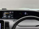 【メーターまわり】ドライバーから見やすい位置にあって安全運転に寄与します。マルチインフォメーションディスプレイでは、クルマに関する情報の確認はもちろん、各種安全機能・装備のON/OFFも設定可能。