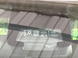 【トヨタセーフティセンス】走行中に前方の車両等を認識し、衝突しそうな時は警報とブレーキで衝突回避と被害軽減をアシスト。より安全にドライブをお楽しみいただけます。