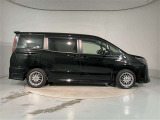 その他にも各種保険、お車の買取(T-UP)、JAF、TSカード、携帯電話などの取扱いをしております。詳しくはスタッフにお尋ねください。